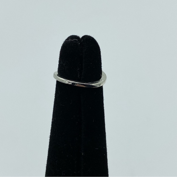 Silver Mini Twisted Arrow Ring - Picture 5 of 7